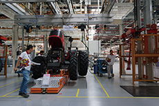 張寶文考察愛(ài)科常州生產(chǎn)基地，強(qiáng)調(diào)推進(jìn)高端農(nóng)機(jī)國(guó)產(chǎn)化與技術(shù)服務(wù)